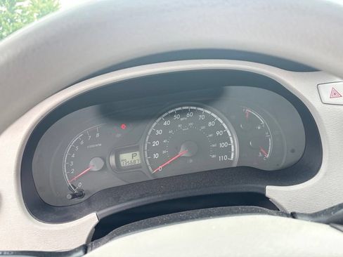 Used 2012 Toyota Sienna LE FWD image 13