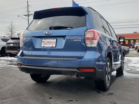 Used 2017 Subaru Forester 2.5i Premium image 3