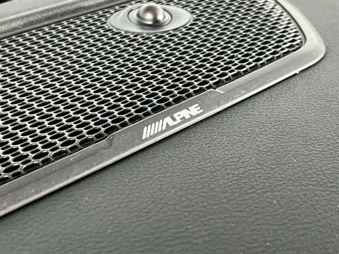 Used 2024 RAM 2500 Big Horn w/ Sport Appearance Package image 17