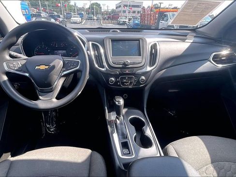 Used 2018 Chevrolet Equinox LT FWD image 14
