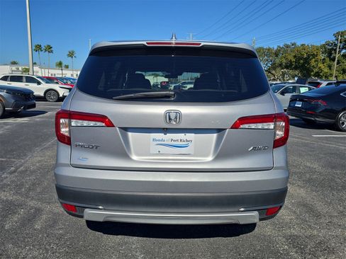 Used 2021 Honda Pilot EX image 5