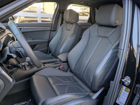 Used 2025 Audi Q3 2.0T Premium image 30