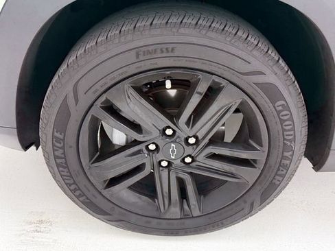 Used 2024 Chevrolet Trax ACTIV w/ Sunroof Package image 7