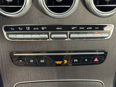 Used 2022 Mercedes-Benz GLC 300 4MATIC w/ AMG Line image 27