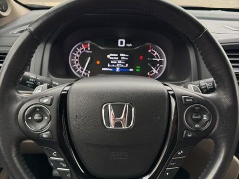 Used 2017 Honda Pilot Elite image 25