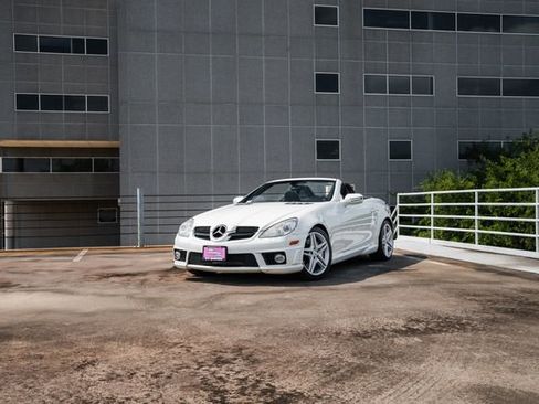 Used 2009 Mercedes-Benz SLK 55 AMG image 32