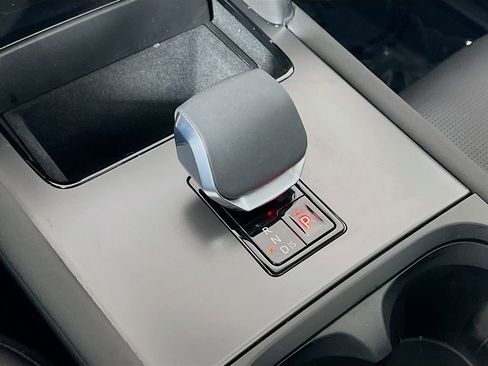 Certified 2024 Land Rover Discovery Sport S AWD/4WD image 17