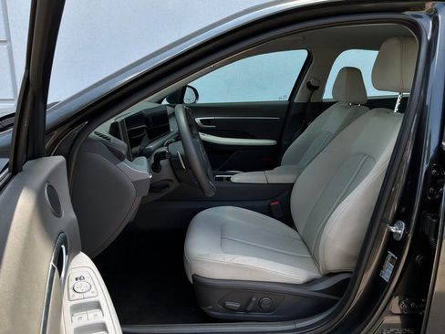 Used 2025 Hyundai Sonata SEL FWD image 10