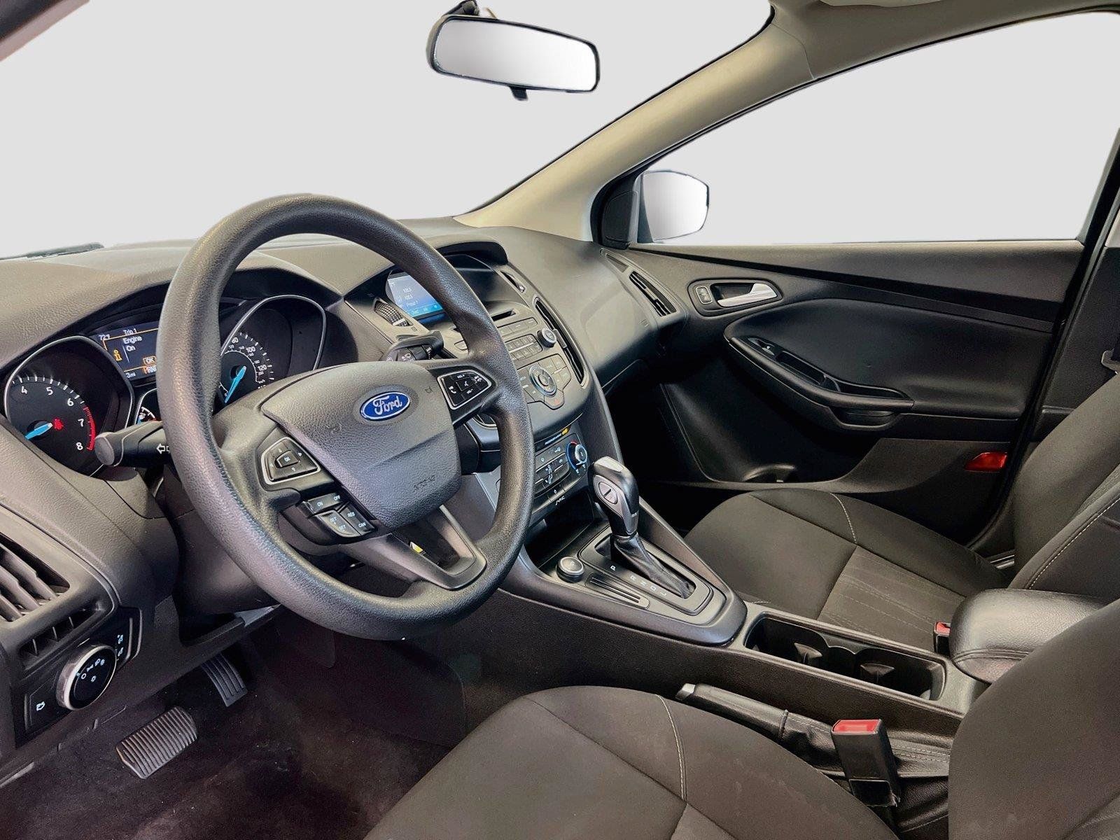 Used 2016 Ford Focus SE FWD image 11