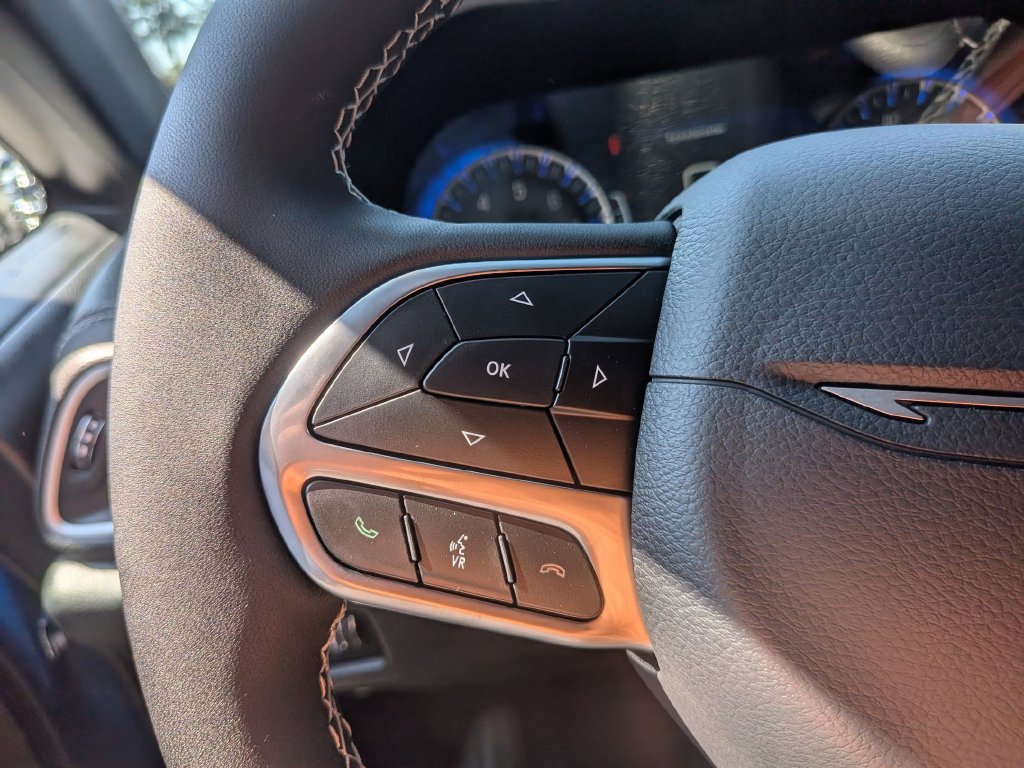New 2027 Chrysler Pacifica Select FWD image 16