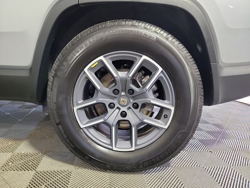 Used 2023 Rivian R1S Adventure AWD/4WD image 10