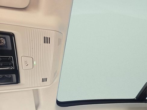 New 2026 Volkswagen Tiguan SE image 19