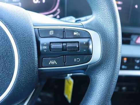 Used 2023 Kia Sportage LX image 18