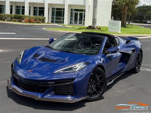 Used 2026 Chevrolet Corvette ZR1 w/ Stealth Interior Trim Package RWD image 8