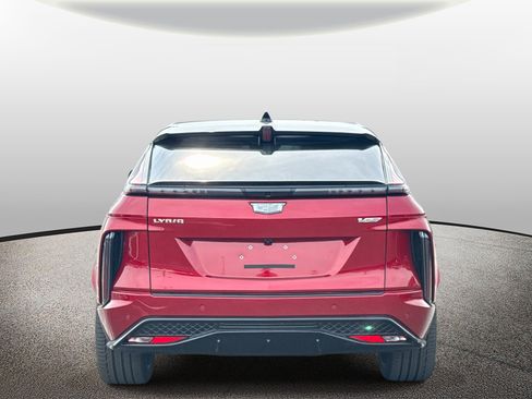 New 2026 Cadillac Lyriq V image 20