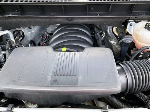 Used 2024 Chevrolet Silverado 1500 High Country w/ Technology Package AWD/4WD image 10