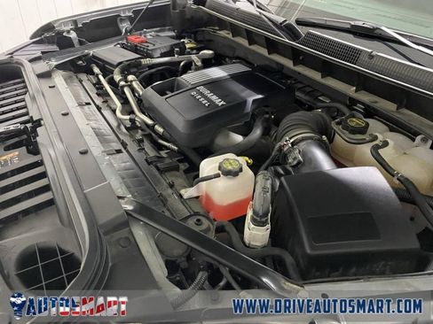 Used 2025 Chevrolet Silverado 1500 LTZ AWD/4WD image 28