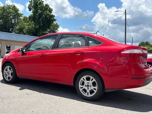 Used 2014 Ford Fiesta SE FWD image 4