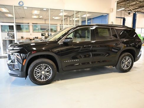 New 2026 Chevrolet Traverse LT w/ Driver Confidence Package image 7