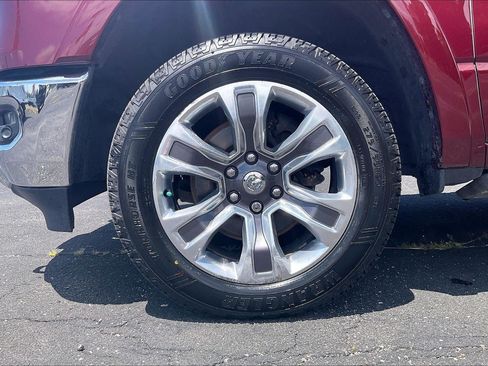 Used 2019 RAM 1500 Laramie Longhorn AWD/4WD image 9