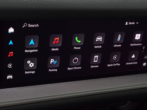 Used 2025 Porsche Cayenne Coupe image 31