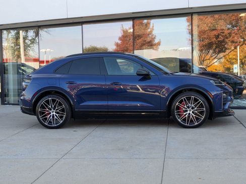 New 2025 Porsche Macan Turbo Electric image 8