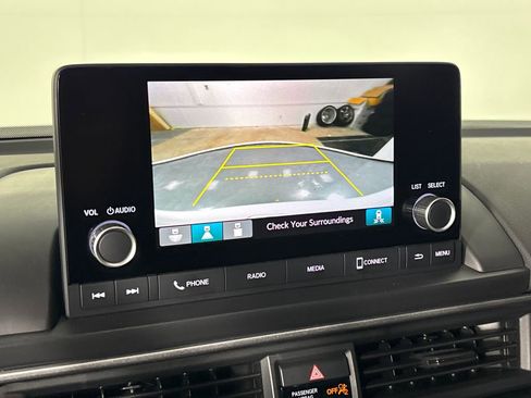 Used 2025 Honda Pilot Sport image 20