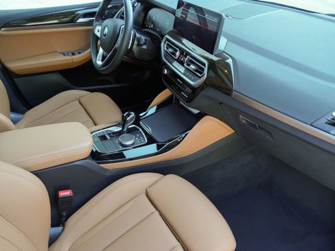 Certified 2025 BMW X4 xDrive30i AWD/4WD image 7