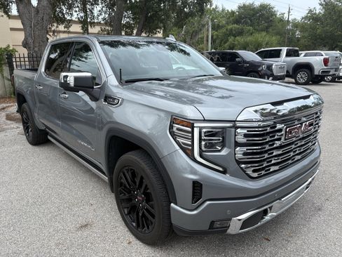 Used 2024 GMC Sierra 1500 Denali w/ Denali Reserve Package AWD/4WD image 1