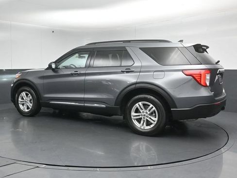 Certified 2022 Ford Explorer XLT w/ Class IV Trailer Tow Package AWD/4WD image 5