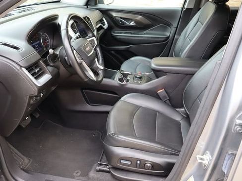 Used 2024 GMC Terrain SLT FWD image 15