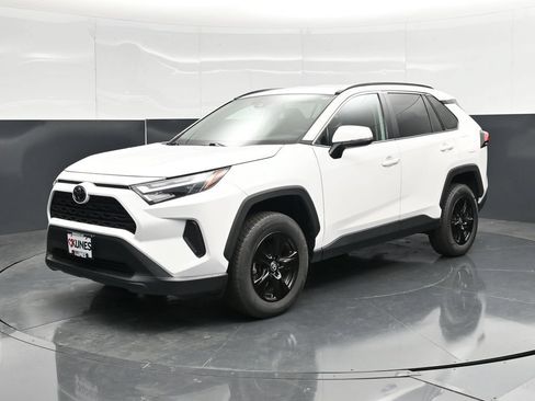 Used 2024 Toyota RAV4 XLE w/ Weather Package AWD/4WD image 5