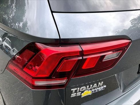 Used 2021 Volkswagen Tiguan SE AWD/4WD image 32