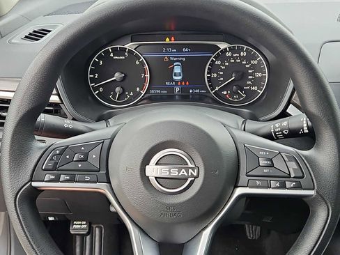 Used 2025 Nissan Altima 2.5 SV FWD image 19
