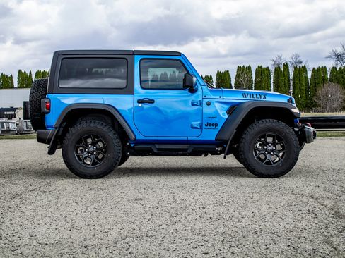 Used 2024 Jeep Wrangler Willys image 2