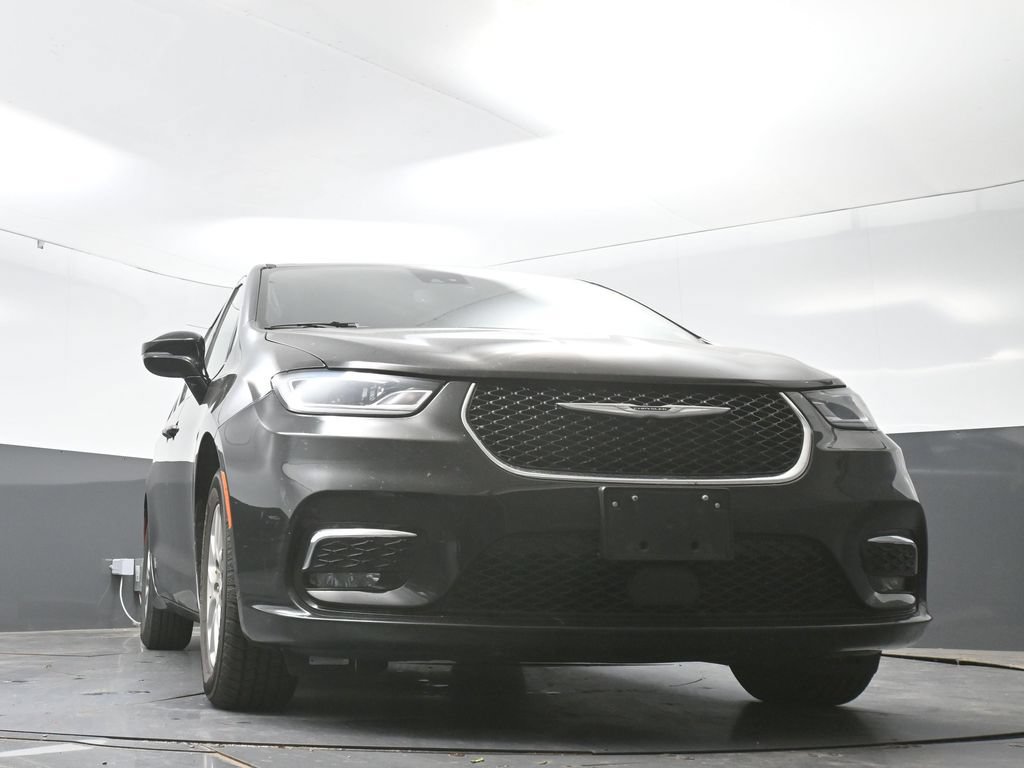 Used 2025 Chrysler Pacifica Select FWD image 20