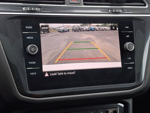 Used 2021 Volkswagen Tiguan SEL image 26