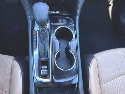 Used 2024 Chevrolet Equinox Premier image 16