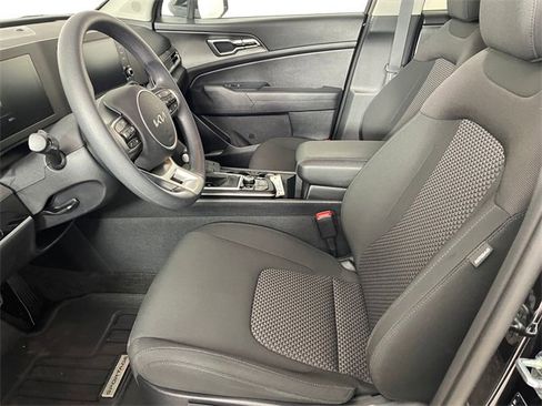 Certified 2025 Kia Sportage LX image 2