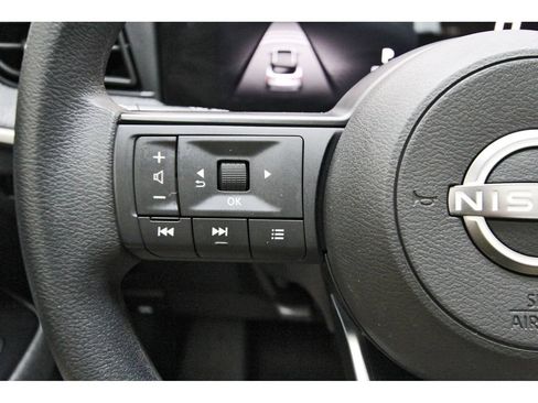 Used 2026 Nissan Kicks SV w/ SV Premium Package FWD image 18