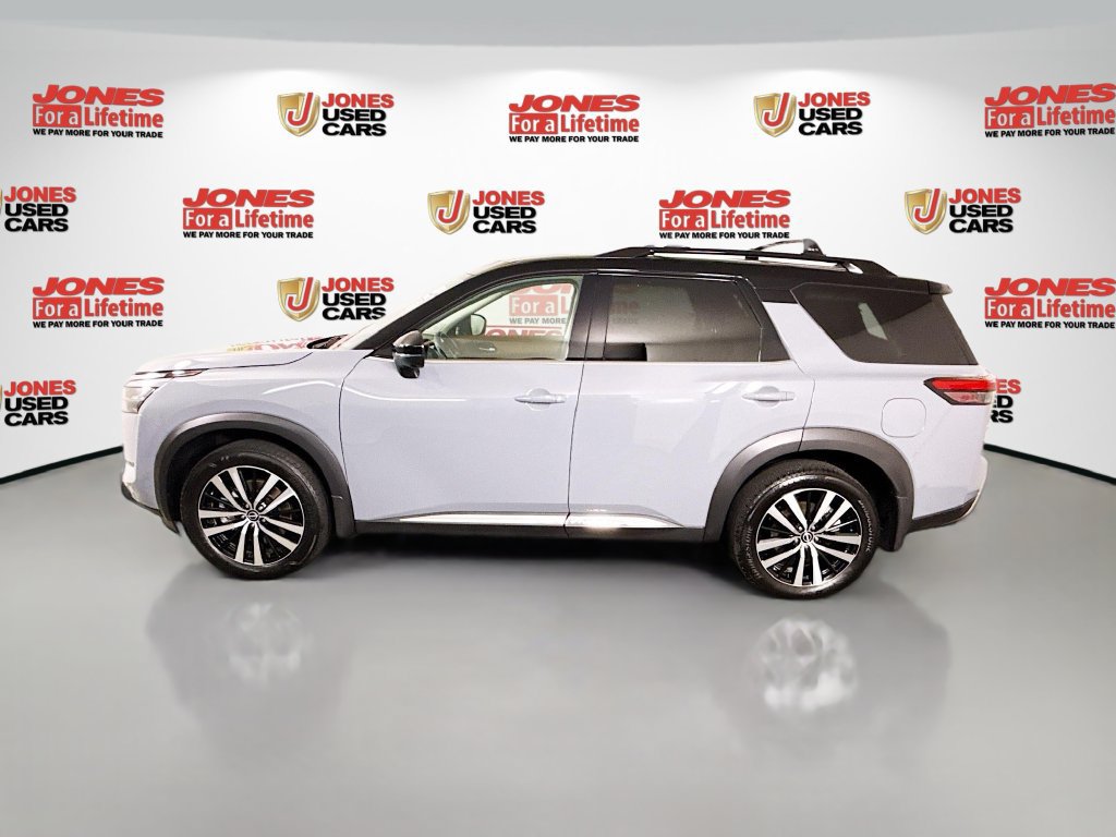 Certified 2025 Nissan Pathfinder Platinum AWD/4WD image 17