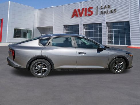 Used 2025 Kia K4 LXS image 7