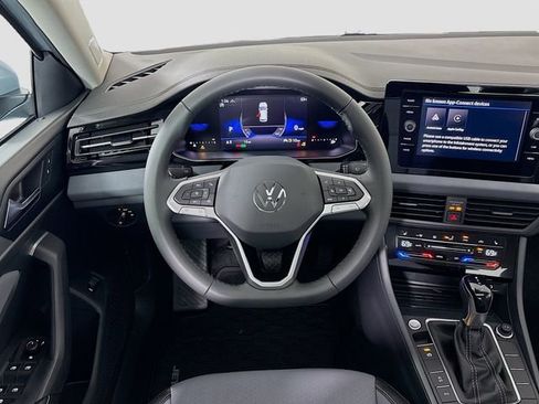 New 2026 Volkswagen Jetta SE FWD image 23