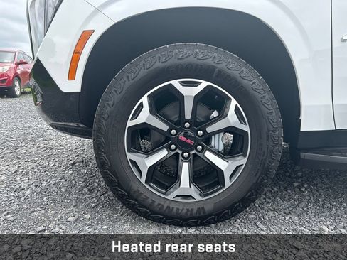 New 2026 GMC Yukon XL AT4 AWD/4WD image 28