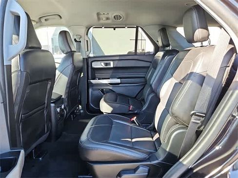 Used 2023 Ford Explorer Limited w/ Equipment Group 301A image 30