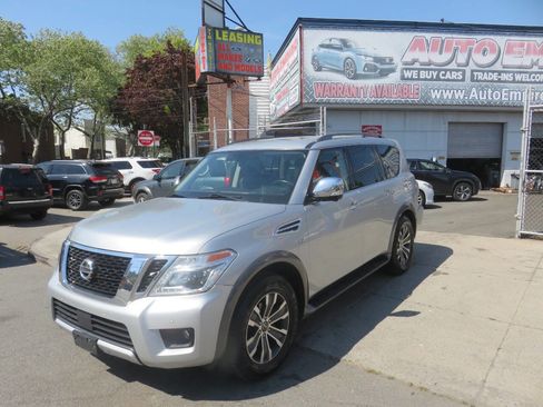 Used 2018 Nissan Armada SL w/ Premium Package AWD/4WD image 2