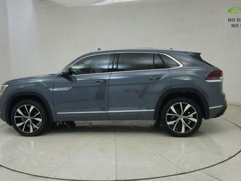 Used 2025 Volkswagen Atlas Cross Sport SEL Premium R-Line image 73