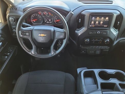 Used 2022 Chevrolet Silverado 2500 Custom w/ Custom Convenience Package image 17