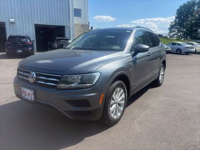 Used 2019 Volkswagen Tiguan SE w/ Panoramic Sunroof Package