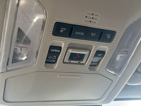 Used 2025 Toyota RAV4 XLE w/ Convenience Package image 30